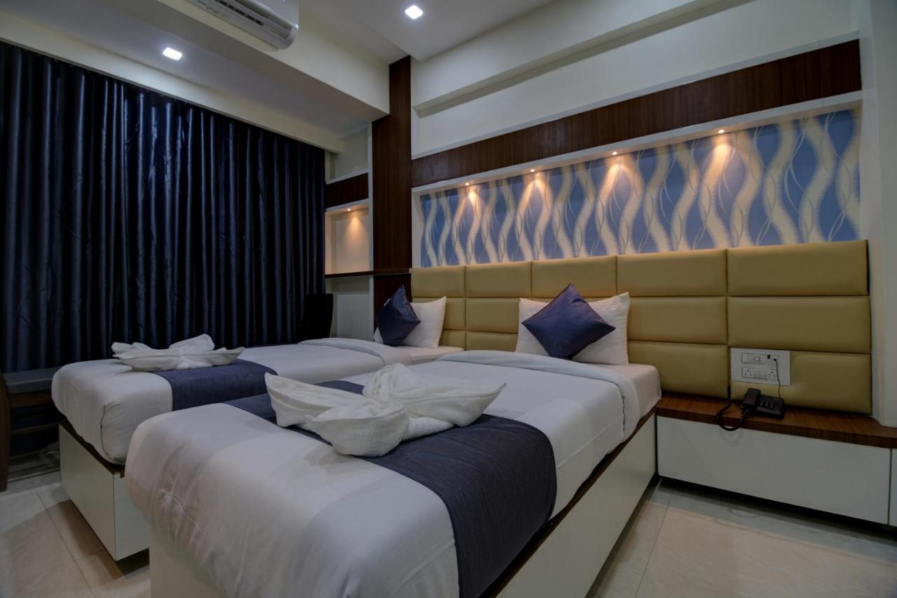 Hotel Mourya Residency Нави Мумбаи Экстерьер фото