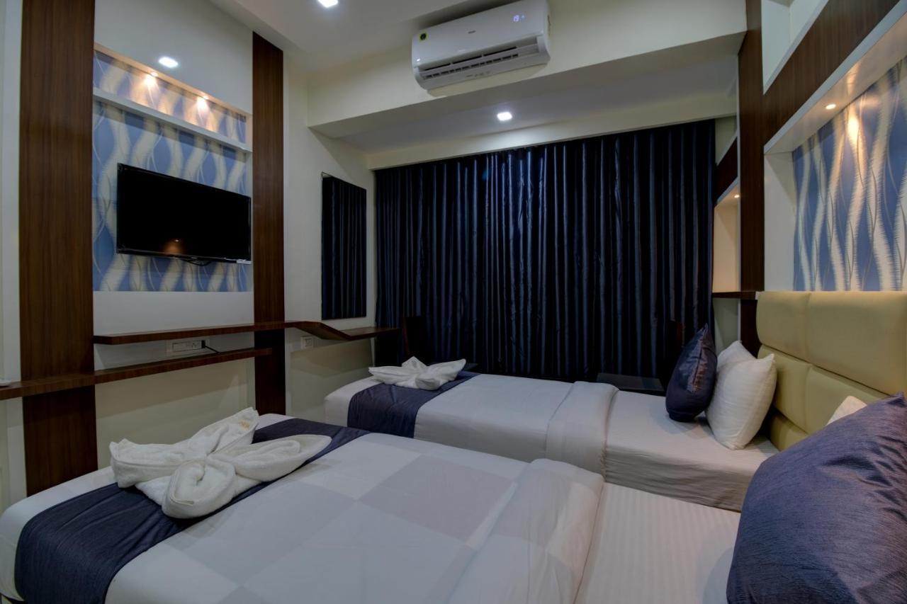 Hotel Mourya Residency Нави Мумбаи Экстерьер фото