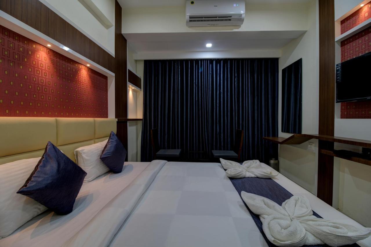 Hotel Mourya Residency Нави Мумбаи Экстерьер фото